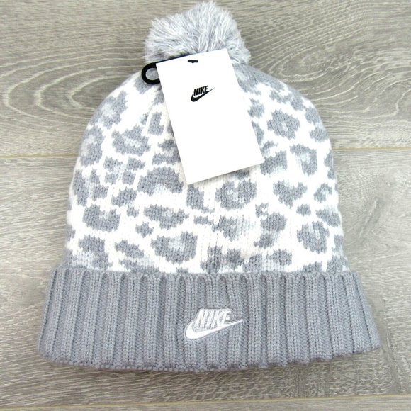 Nike Sportwear Snow Leopard Womens Pom Beanie One Size NEW - Picture 2 of 10